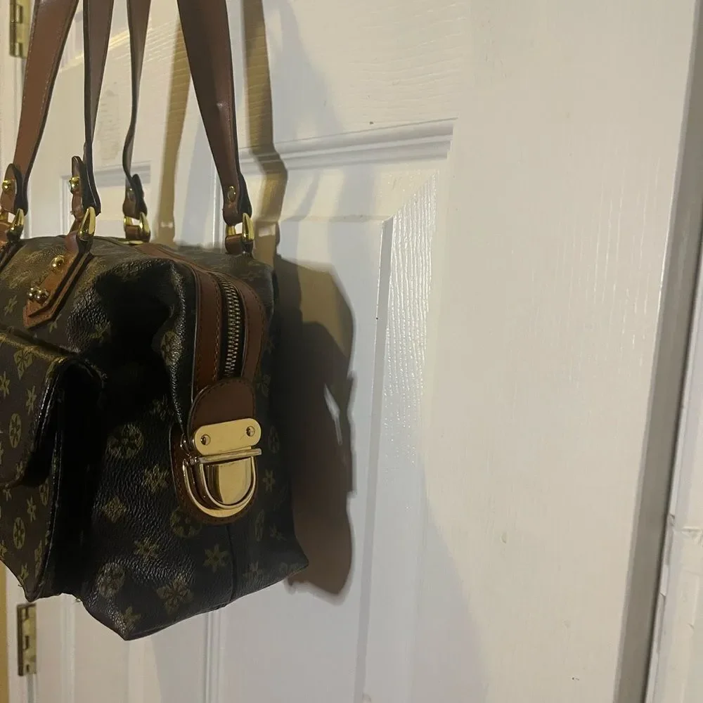 Los Angeles USA synthetic Brown & Gold Patterned Satchel Bag with brown straps